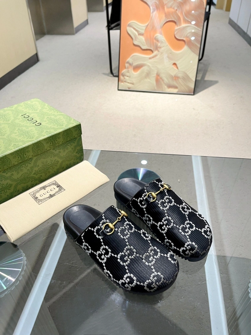 Elegant Gxccx Slippers 161790