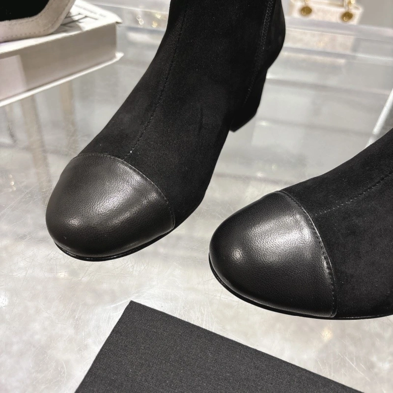 Bold Chxnxl Boots 127673