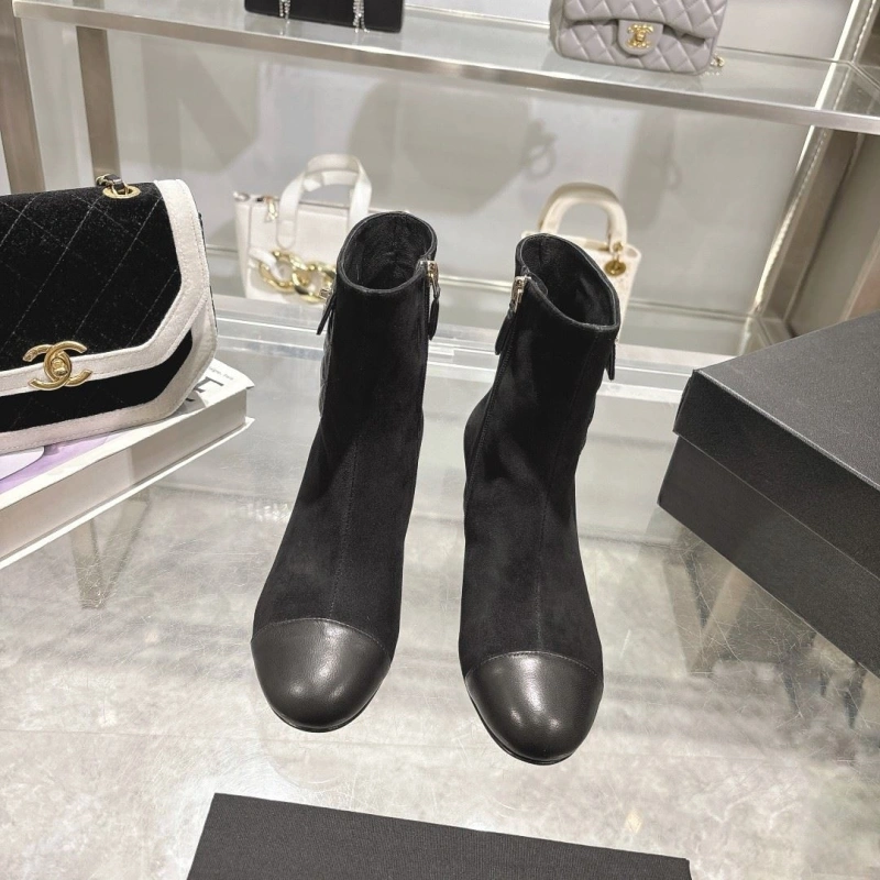 Bold Chxnxl Boots 127673