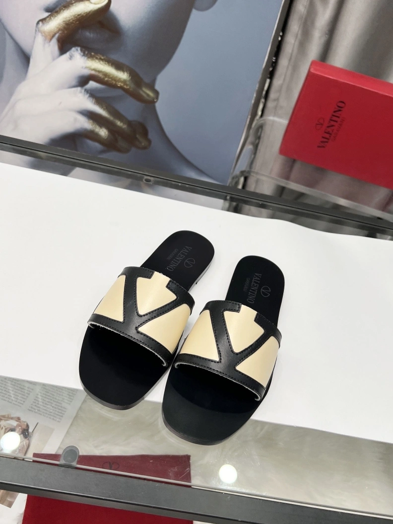 Lightweight Vxlxntino Slippers 228800