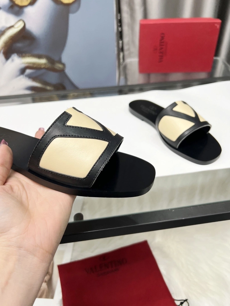 Lightweight Vxlxntino Slippers 228800