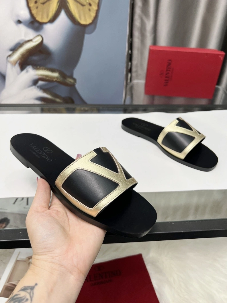 HighQuality Vxlxntino Slippers 228826