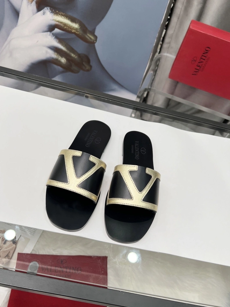 HighQuality Vxlxntino Slippers 228826