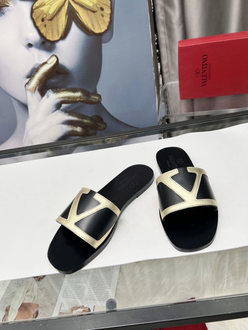 HighQuality Vxlxntino Slippers 228826