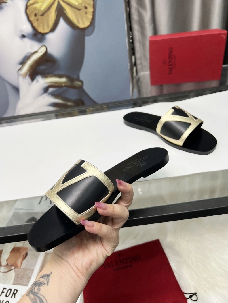 HighQuality Vxlxntino Slippers 228826