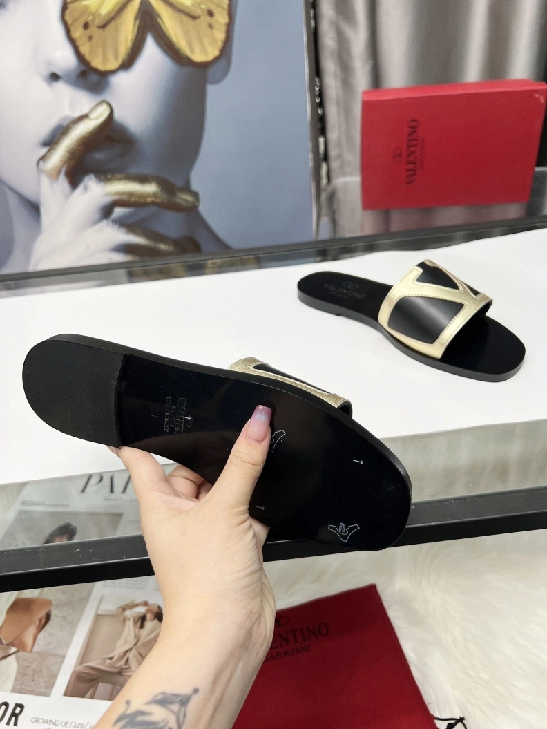 HighQuality Vxlxntino Slippers 228826