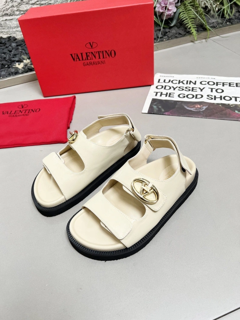 UrbanStyle Vxlxntino Sandals 228860