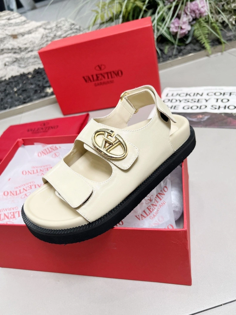 UrbanStyle Vxlxntino Sandals 228860