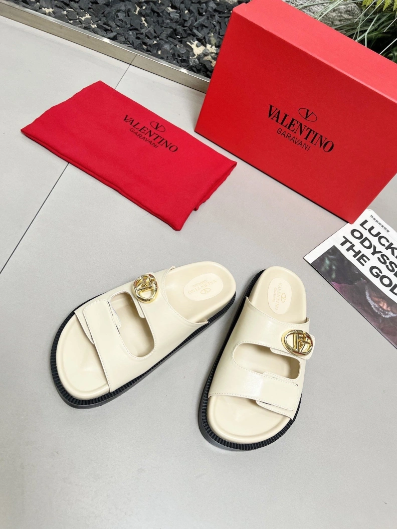 Flexible Vxlxntino Sandals 228856
