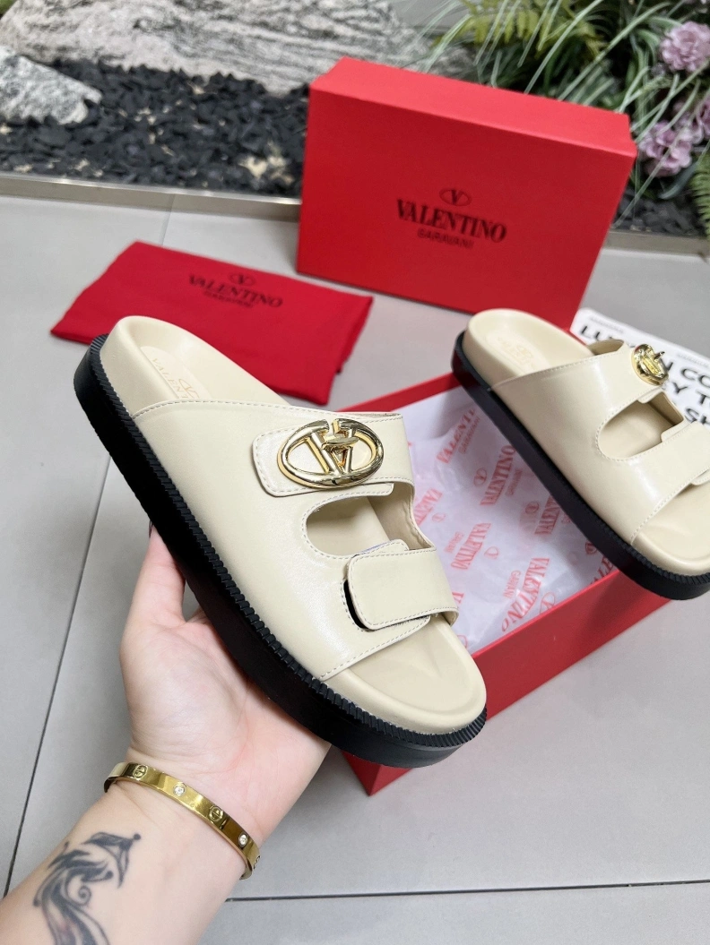 Flexible Vxlxntino Sandals 228856