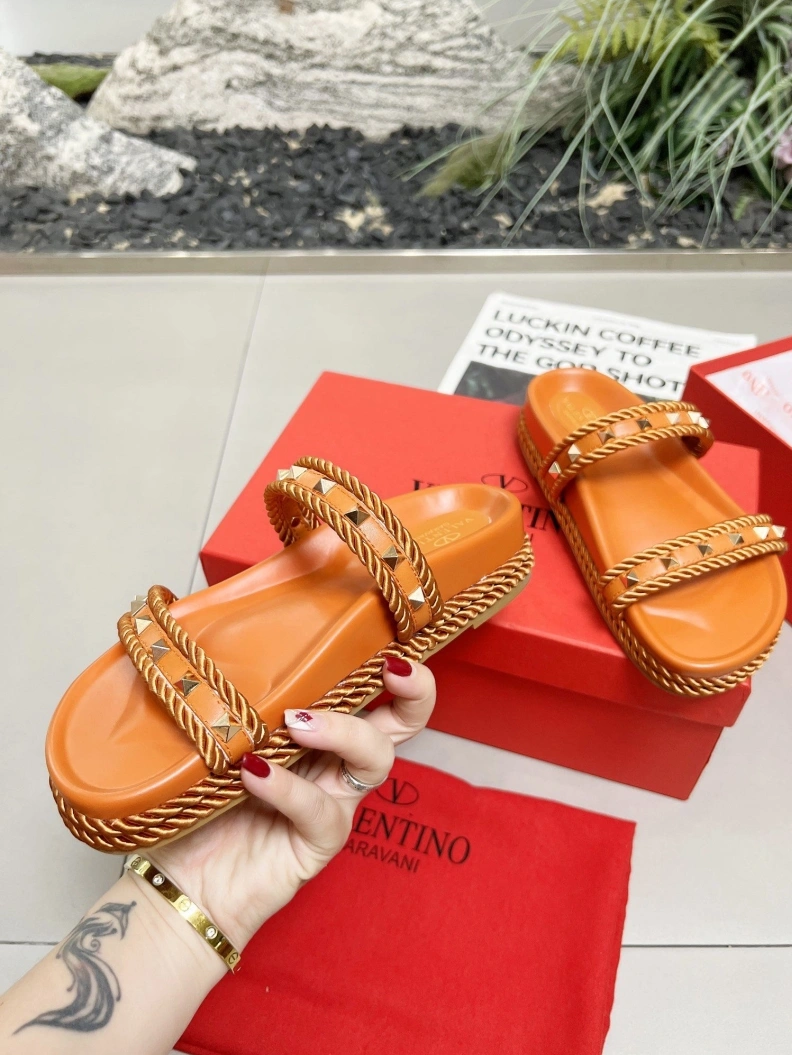 Resilient Vxlxntino Sandals 228854