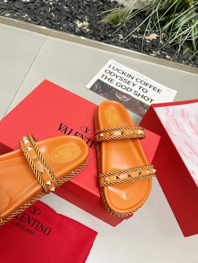Resilient Vxlxntino Sandals 228854