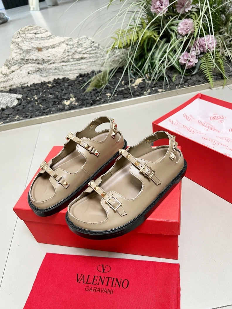 Comfortable Vxlxntino Sandals 228846