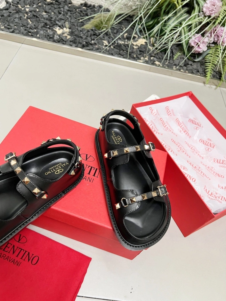 Trendy Vxlxntino Sandals 228843
