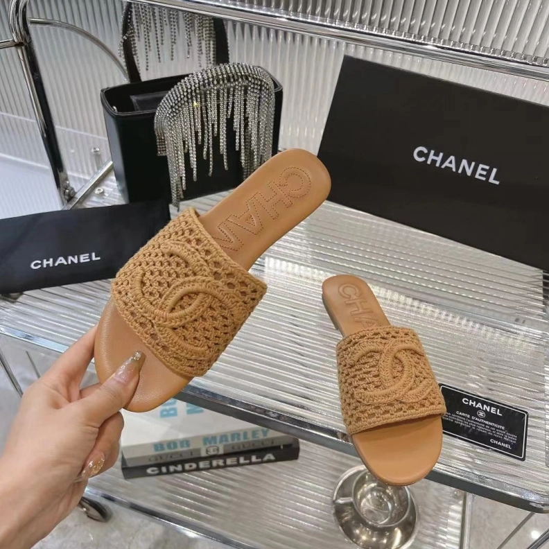 Timeless Chxnxl Slippers 118234