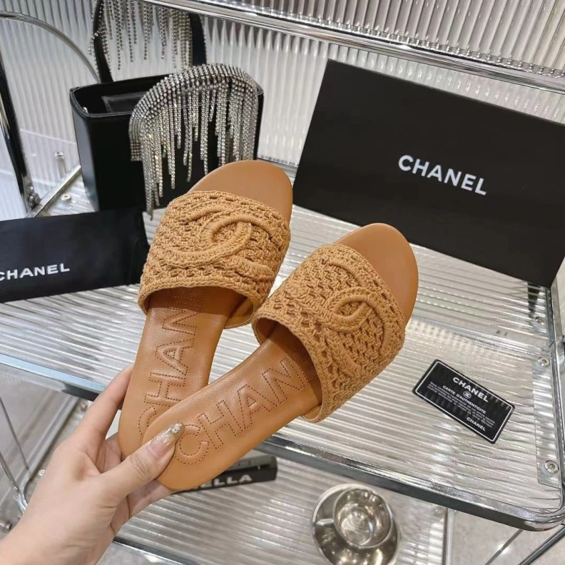 Timeless Chxnxl Slippers 118234