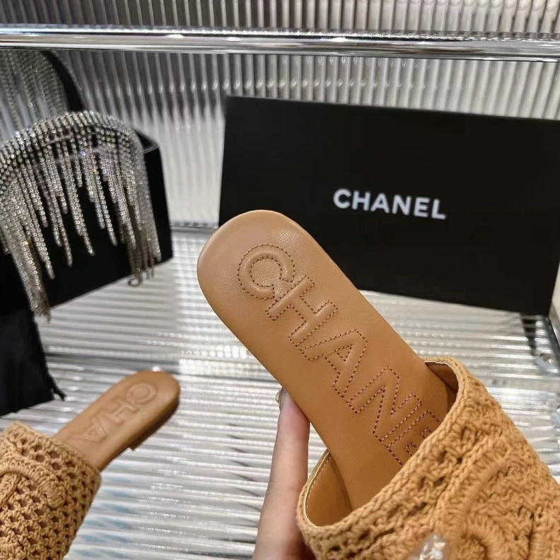 Timeless Chxnxl Slippers 118234