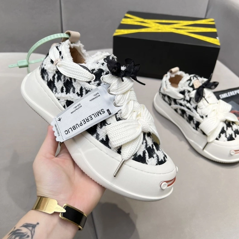 Comfortable Othxr Sneakers 210113