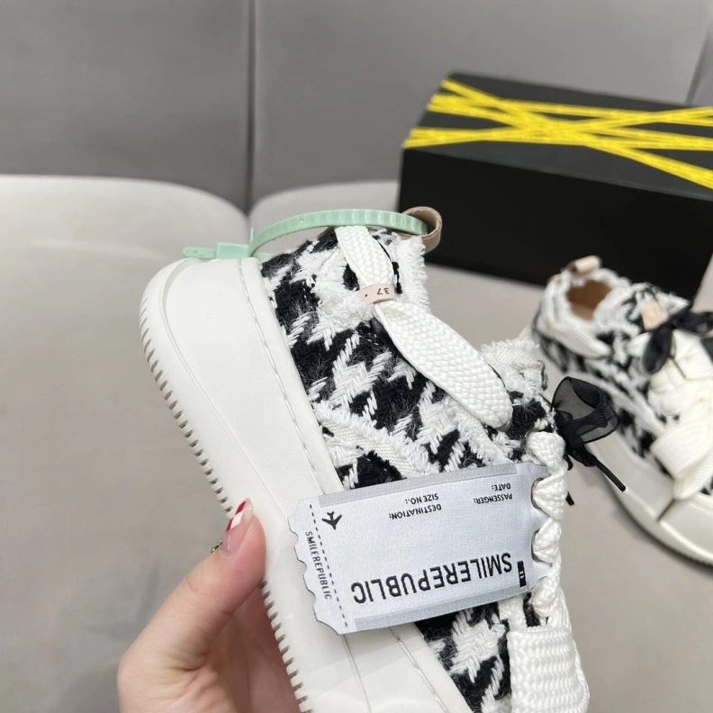Comfortable Othxr Sneakers 210113