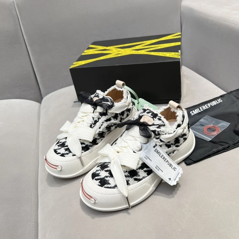 Comfortable Othxr Sneakers 210113