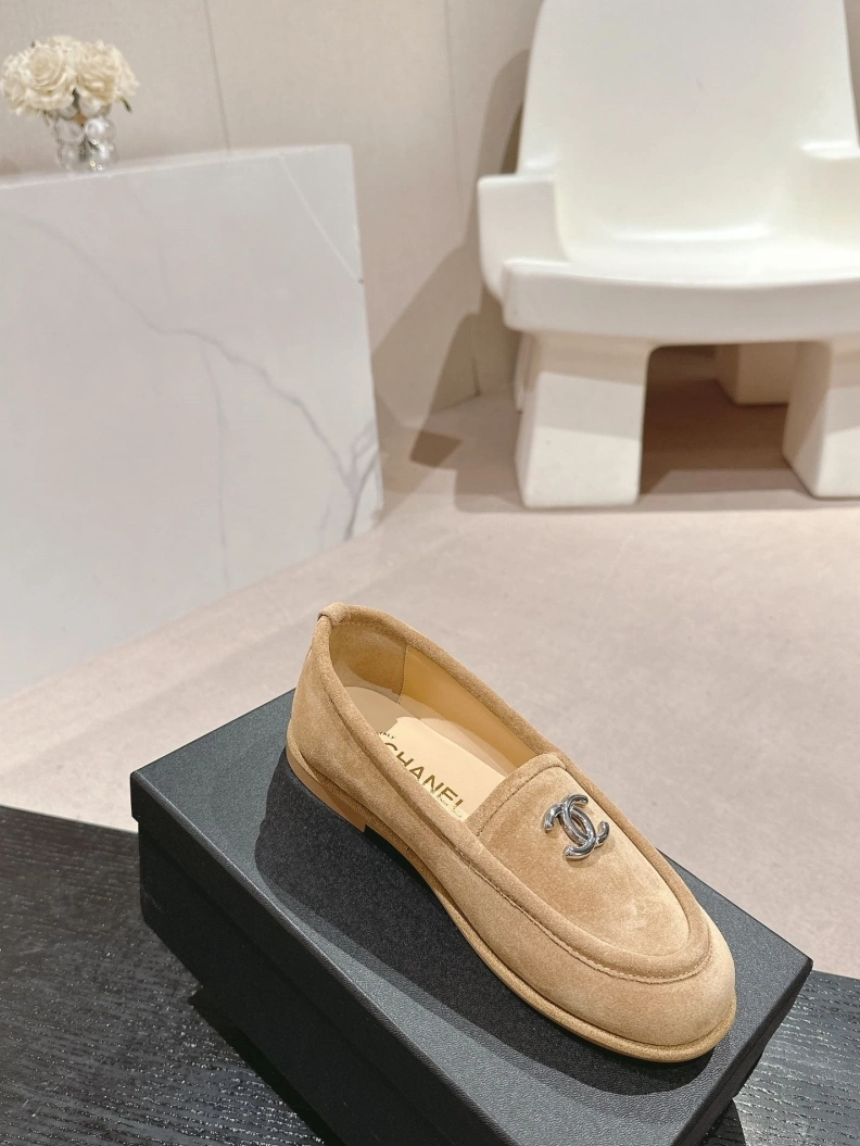 Fashionable Chxnxl Leather Shoes 118432