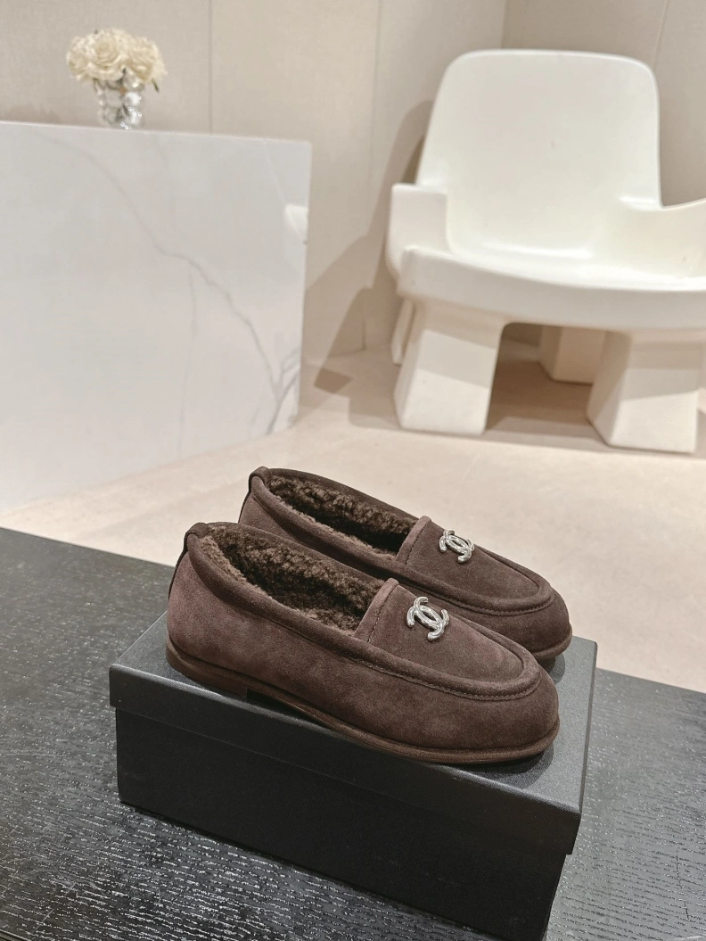 Timeless Chxnxl Leather Shoes 118425