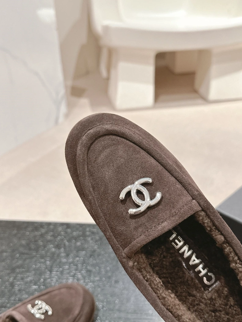 Timeless Chxnxl Leather Shoes 118425