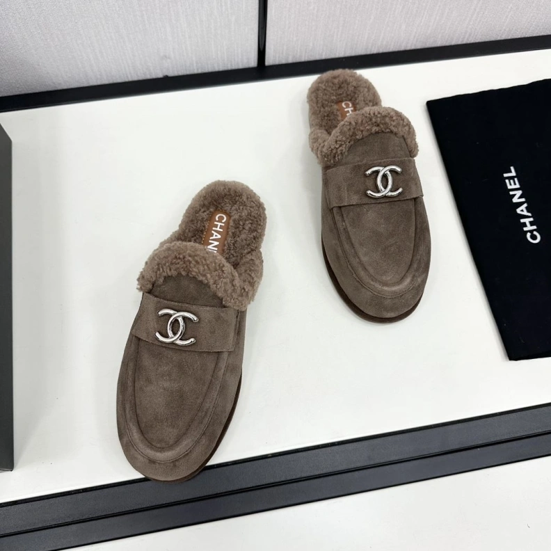Chxnxl Slippers EyeCatching 118230