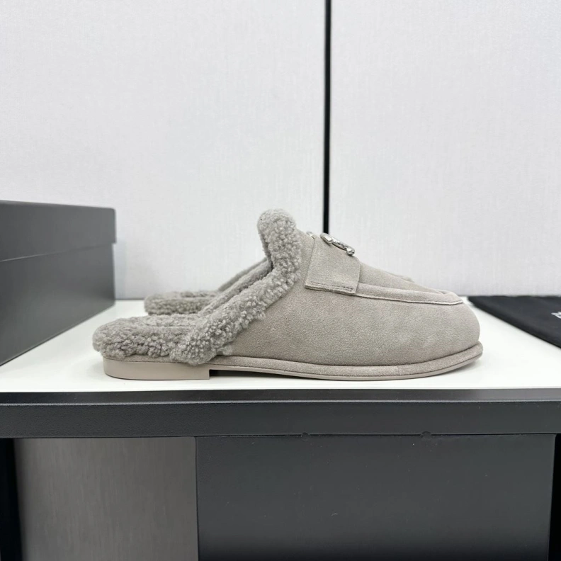 Cozy Chxnxl Slippers 118220