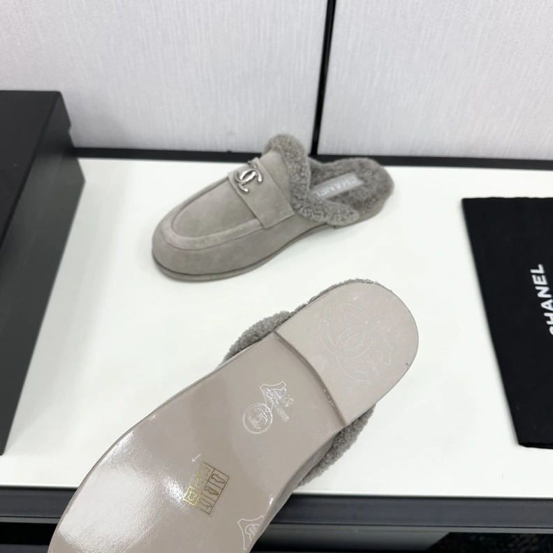 Cozy Chxnxl Slippers 118220