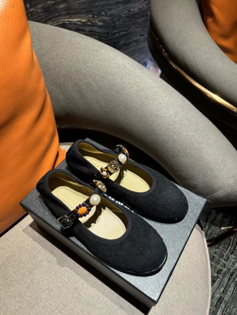 Trendsetting Chxnxl Flat Shoes 118513