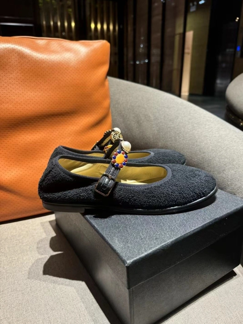 Trendsetting Chxnxl Flat Shoes 118513