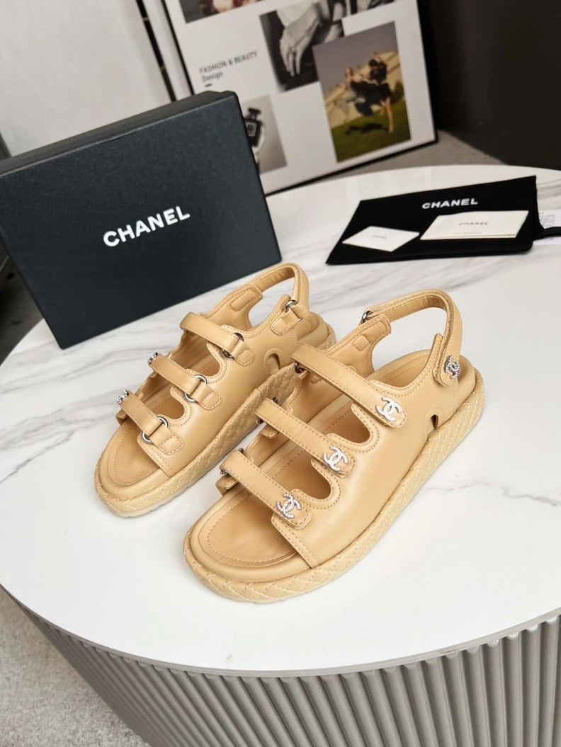 Fashionable Chxnxl Sandals 118408