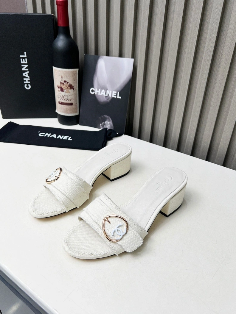 Cozy Chxnxl Sandals 118399