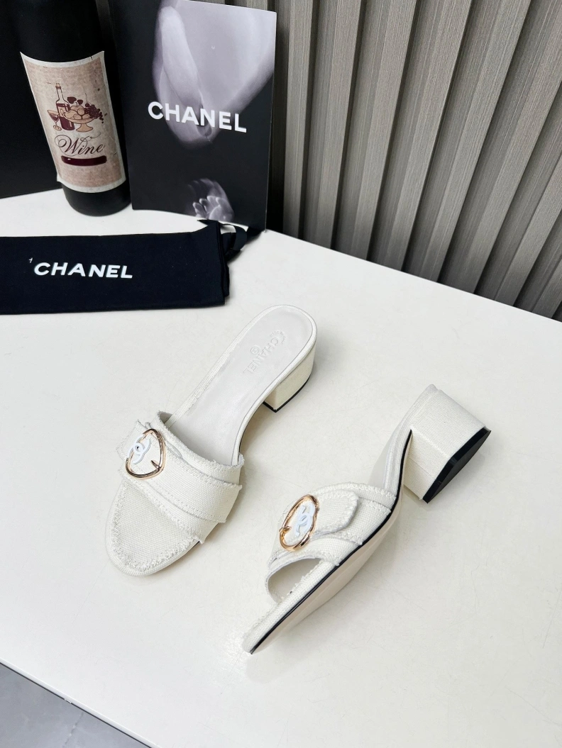 Cozy Chxnxl Sandals 118399