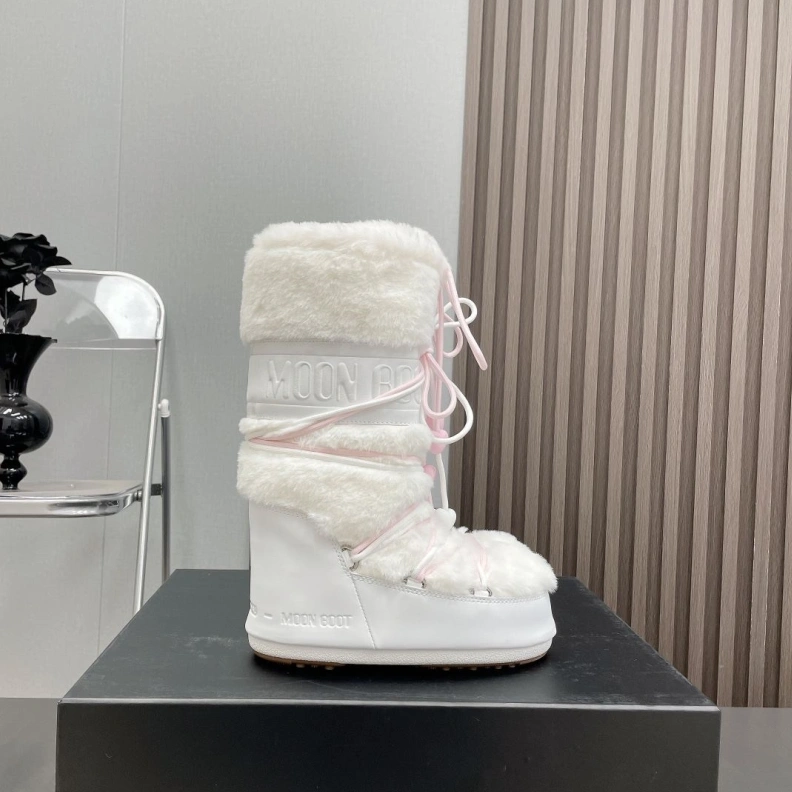 Lightweight Chxnxl Boots 118666