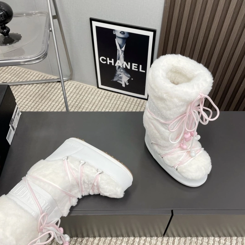Lightweight Chxnxl Boots 118666