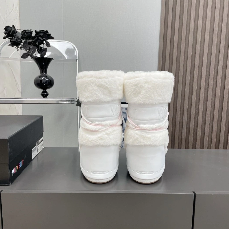 Lightweight Chxnxl Boots 118666