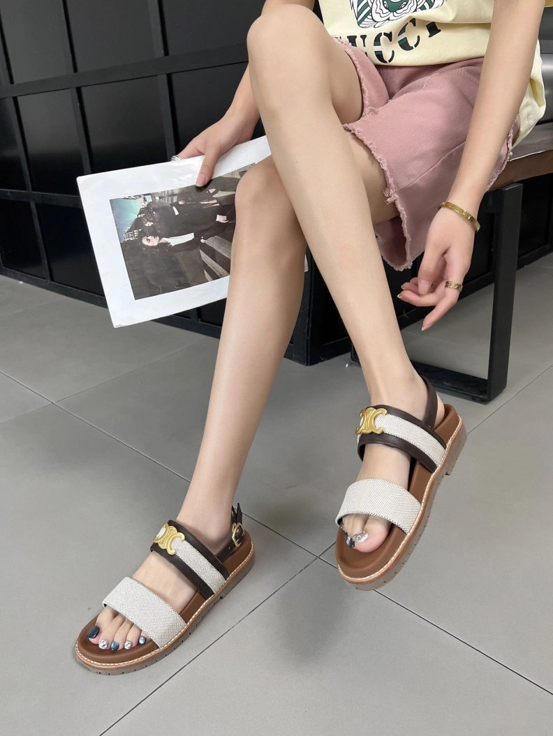 Flexible Cxlxne Sandals 115915