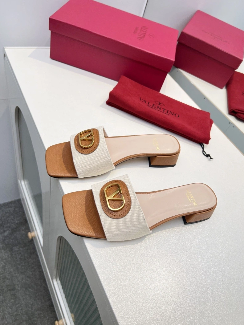 HighQuality Vxlxntino Sandals 228845