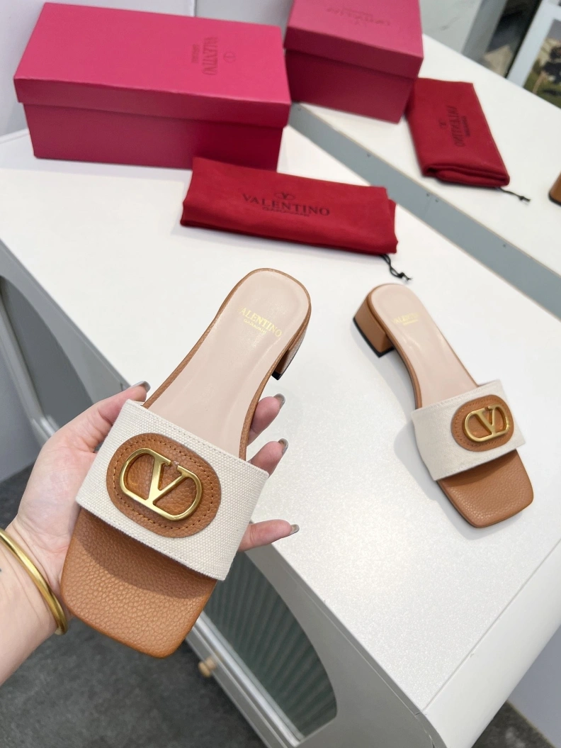 HighQuality Vxlxntino Sandals 228845
