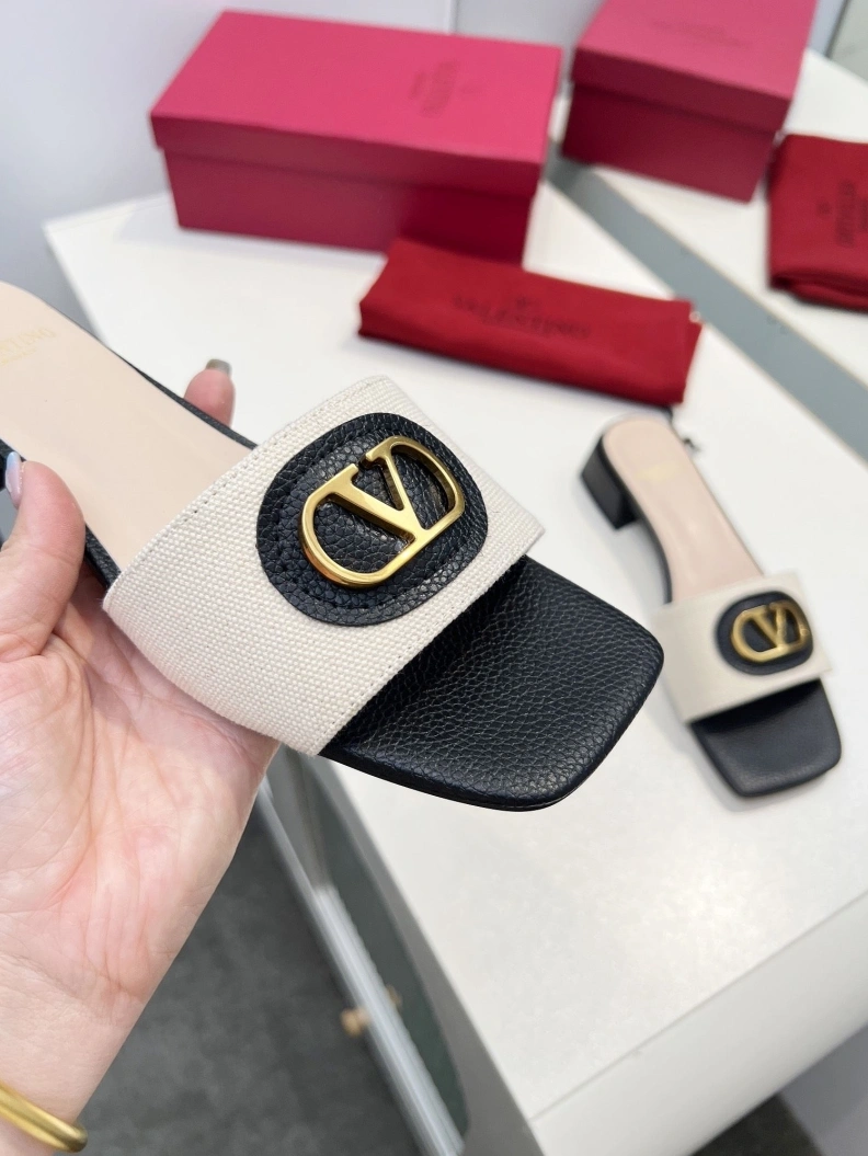Comfortable Vxlxntino Sandals 228839