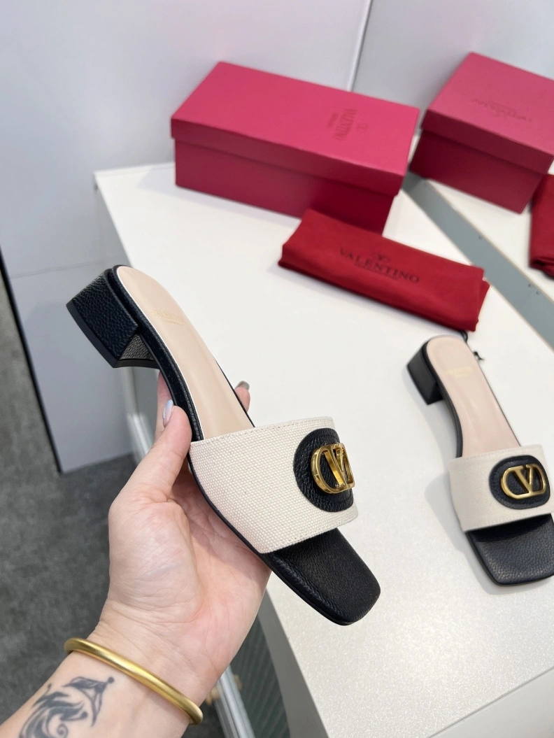 Comfortable Vxlxntino Sandals 228839