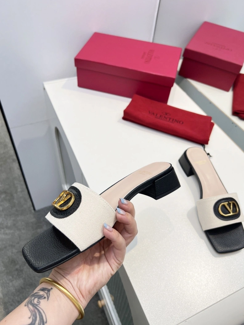 Comfortable Vxlxntino Sandals 228839