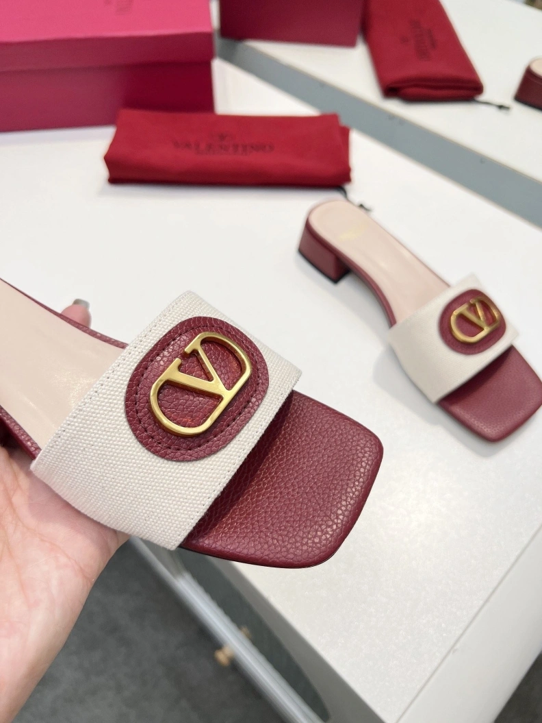 Comfortable Vxlxntino Sandals 228837