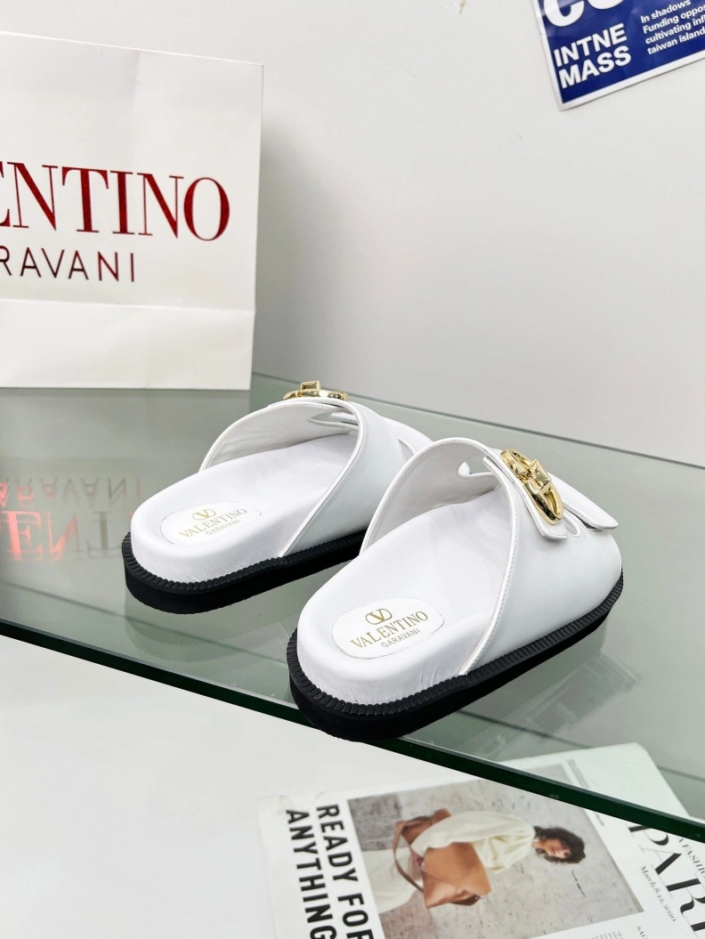 Bold Vxlxntino Sandals 228833