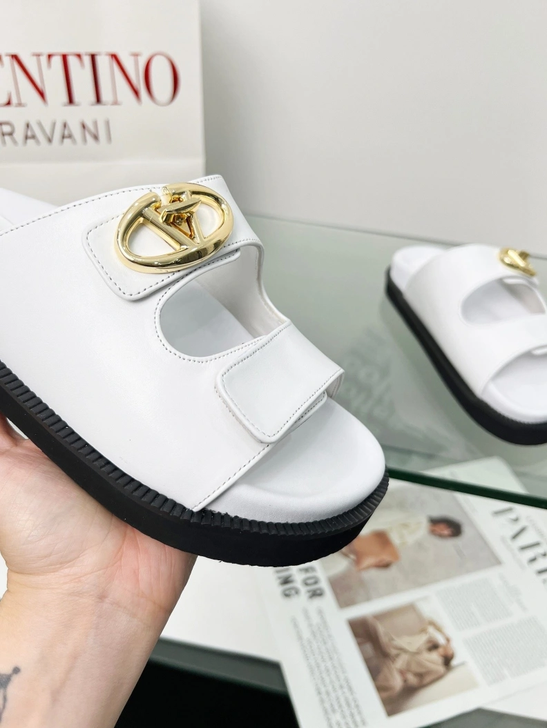 Bold Vxlxntino Sandals 228833