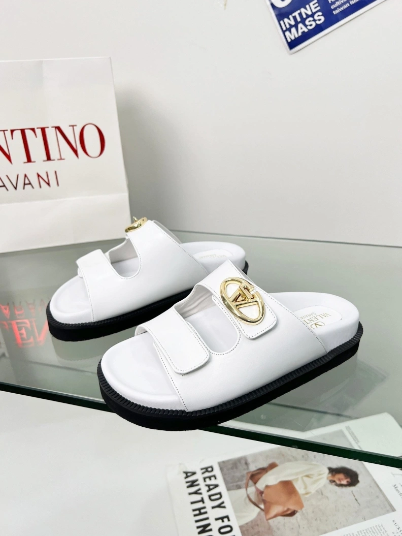 Bold Vxlxntino Sandals 228833