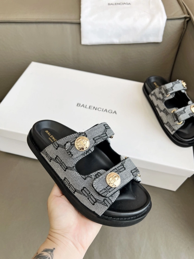 Bxlxnciaga Sandals Timeless 109256
