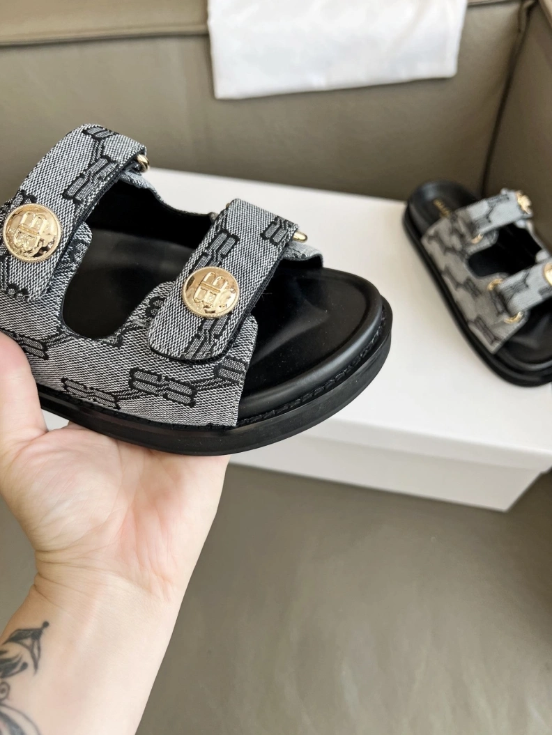 Bxlxnciaga Sandals Timeless 109256